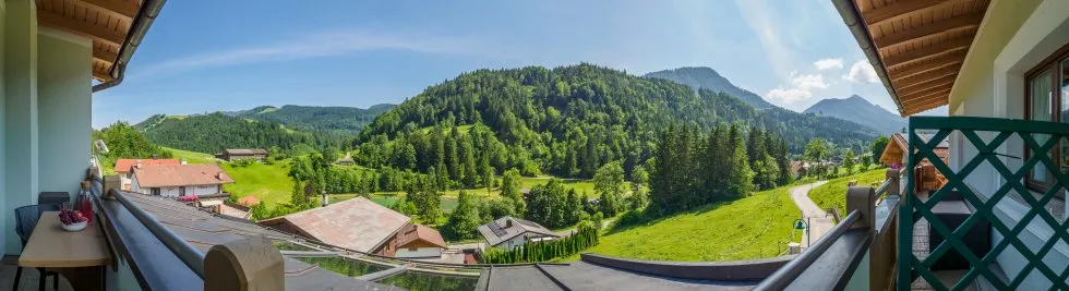 Panoramablick vom Balkon